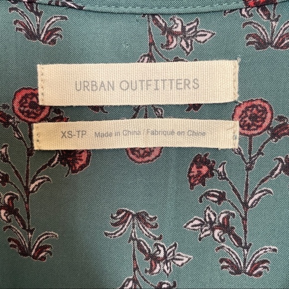 Urban Outfitters Teal Floral Romper Cap Sleeves Size XS - Picture 9 of 12